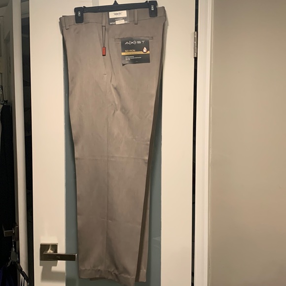 Mens Axist No Iron Flat Front Pants size 34/30 - Picture 1 of 4